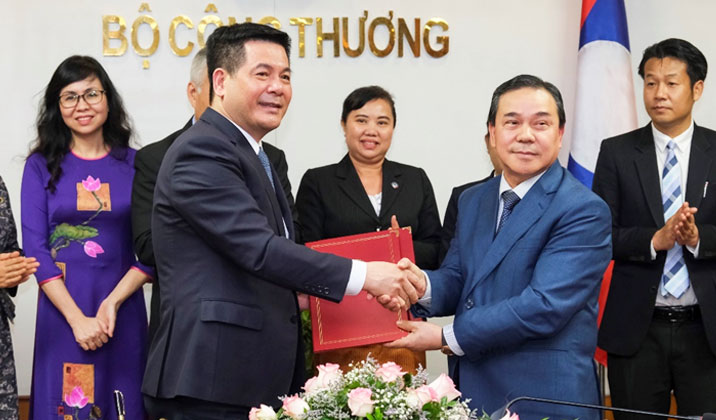 Việt Nam-Lào tăng cường hợp tác thương mại, công nghiệp và năng lượng